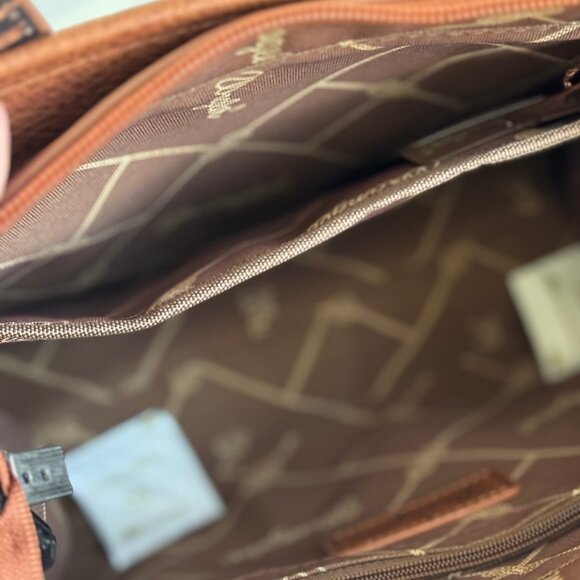 Wrangler Leopard Print Concealed Carry Tote/Crossbody NWT - Picture 7 of 7